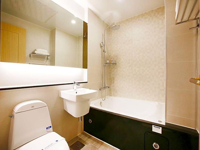 Hotel Golden Hill image