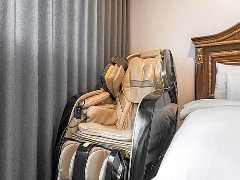 Hotel Golden Hill image