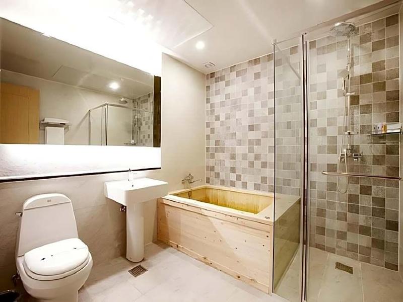Hotel Golden Hill image