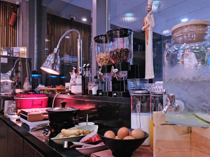 Centralpark Hotel Busan image
