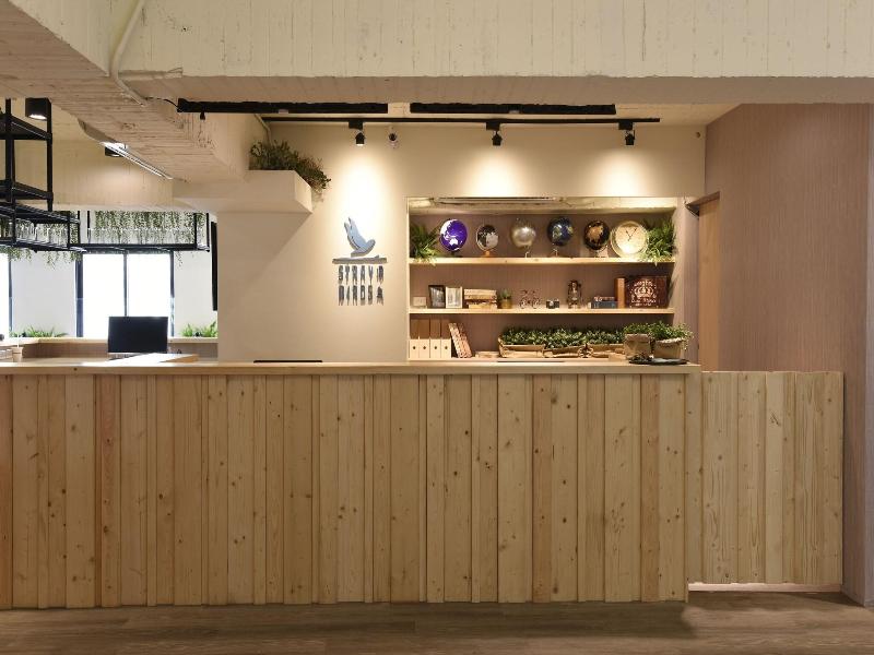 Stray Birds Taichung Hostel image