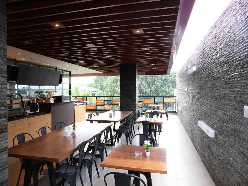 Grand Citihub Hotel @Kajoetangan image
