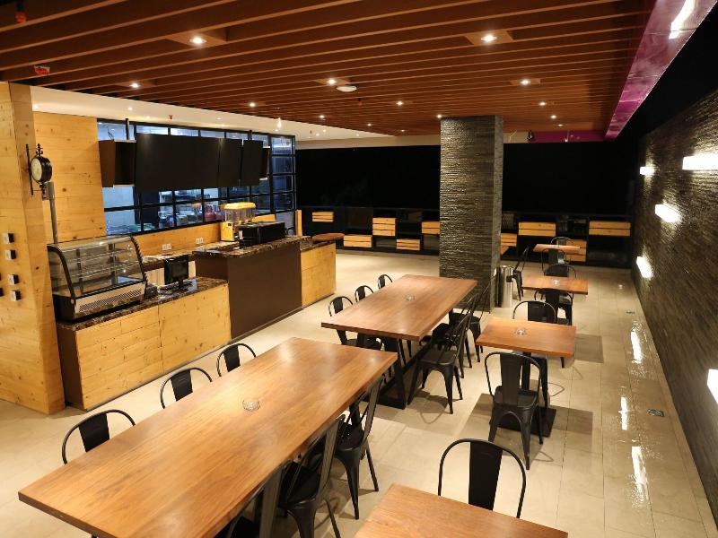 Grand Citihub Hotel @Kajoetangan image