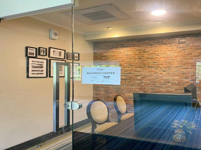 Le Charme Suites Subic image