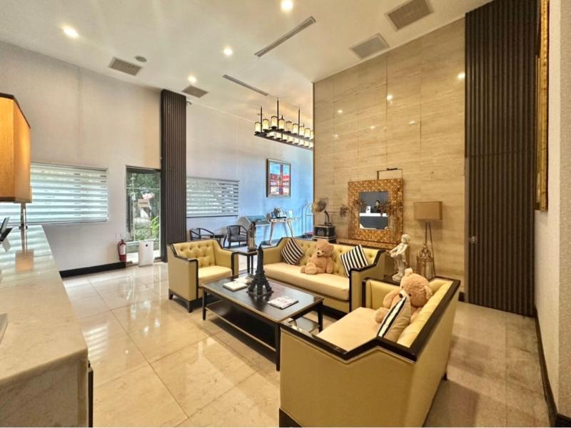 Le Charme Suites Subic image