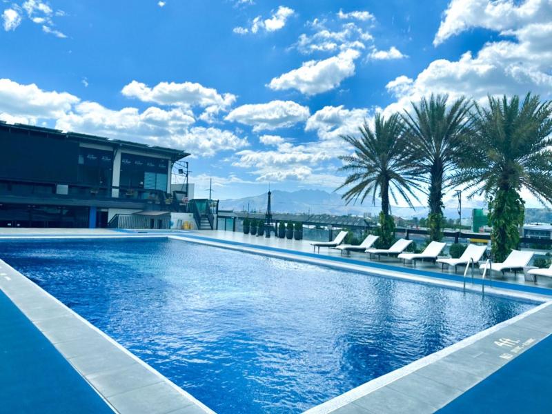 Le Charme Suites Subic image