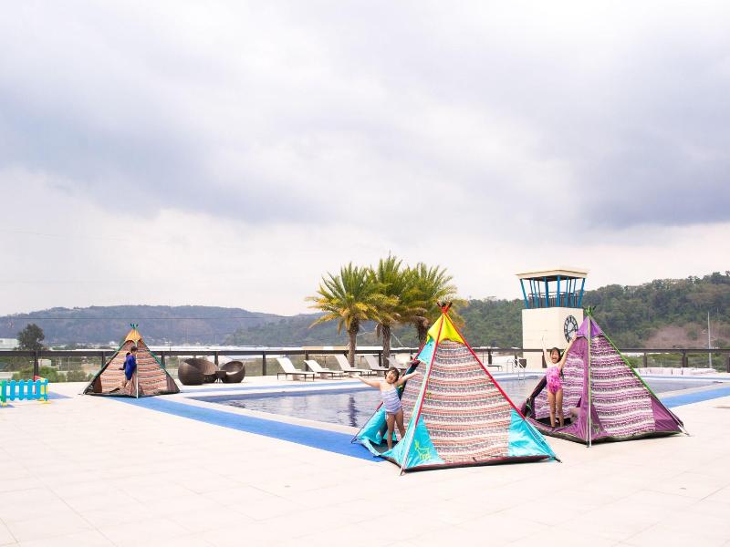 Le Charme Suites Subic image