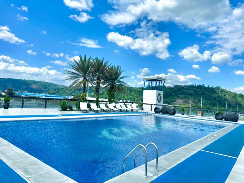 Le Charme Suites Subic image