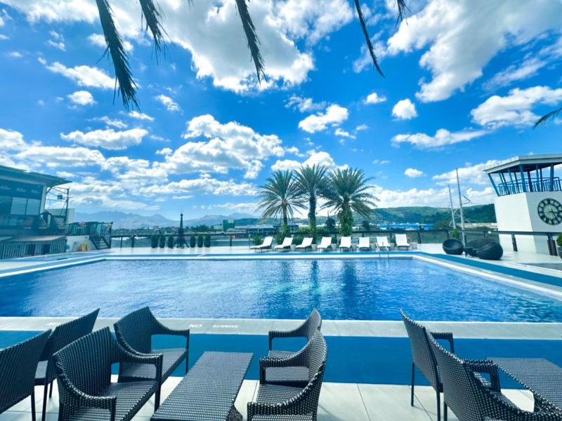Le Charme Suites Subic image