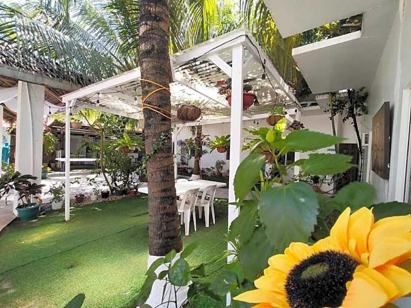 Boracay Backpackers image