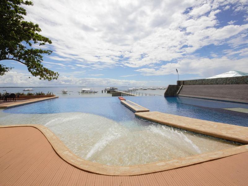 Nordtropic Resort And Residences image