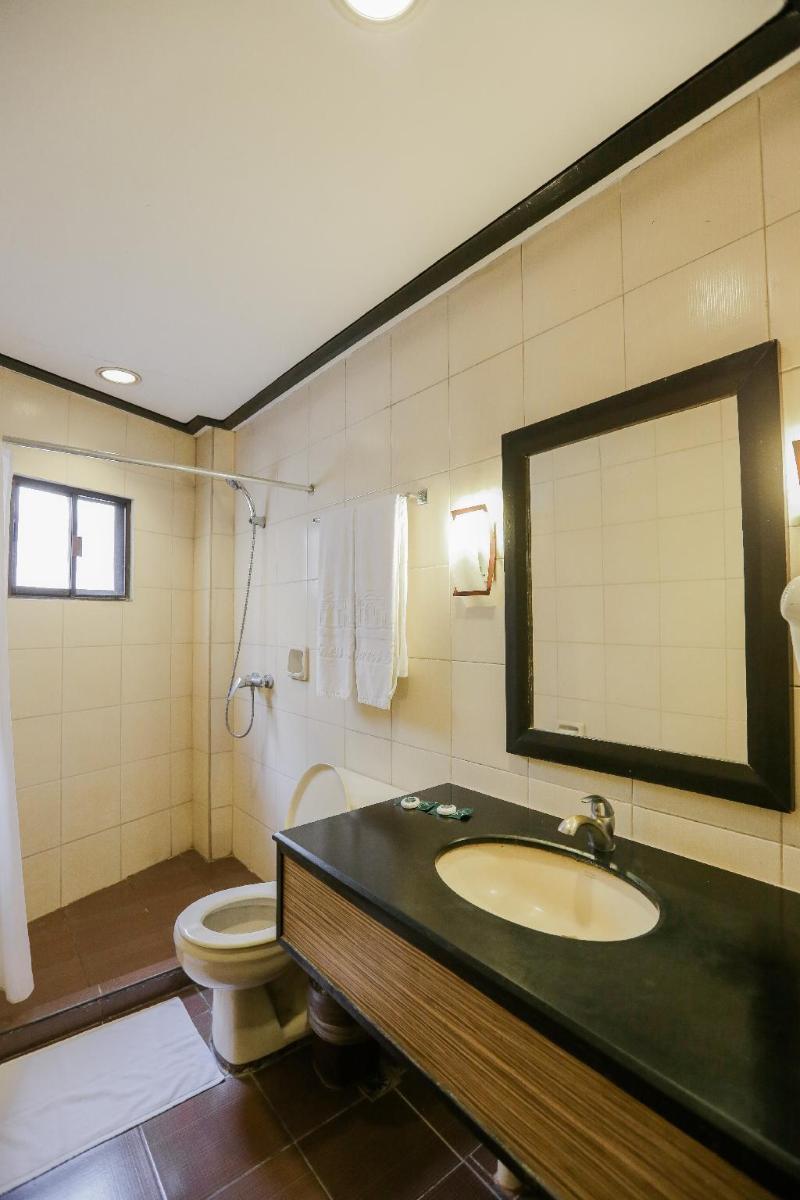 Business Inn image