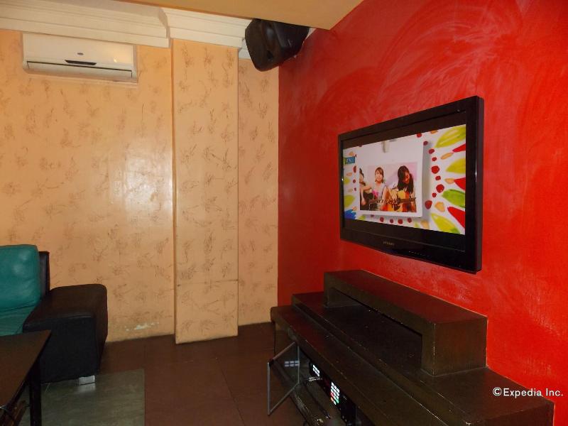 MO2 Westown Hotel Mandalagan image