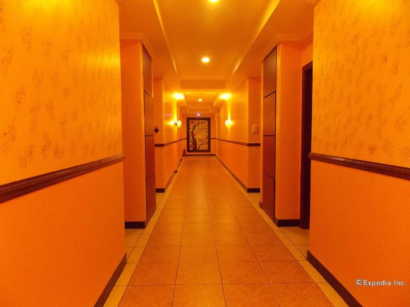 MO2 Westown Hotel Mandalagan image