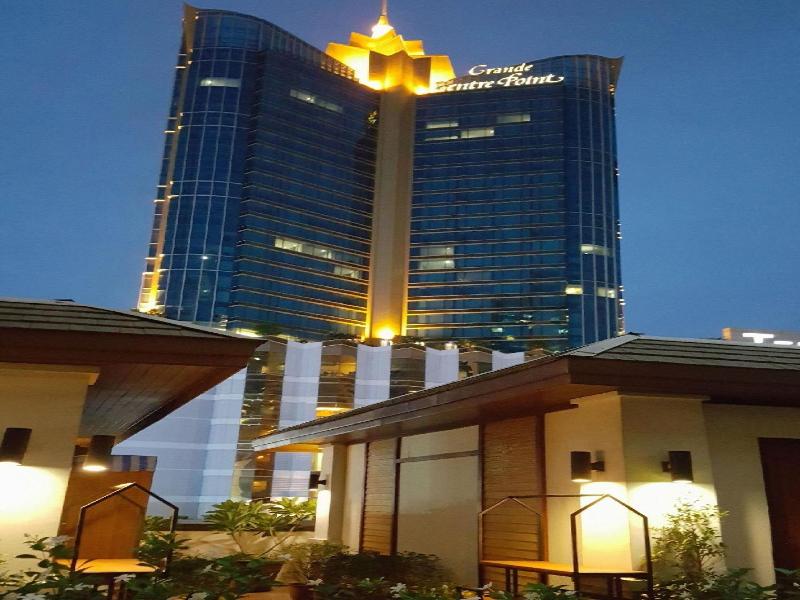 Serene Asoke Suites