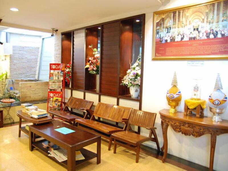 Rambuttri House image