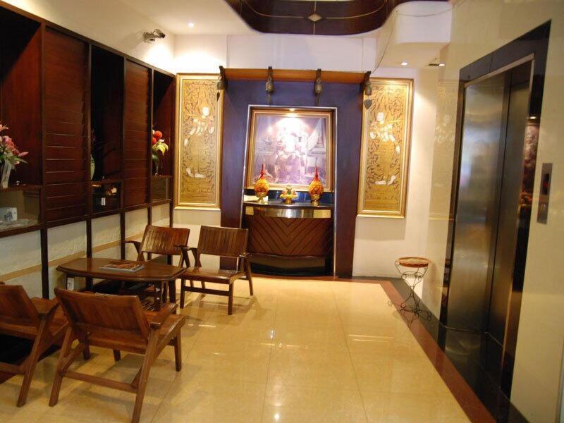 Rambuttri House image