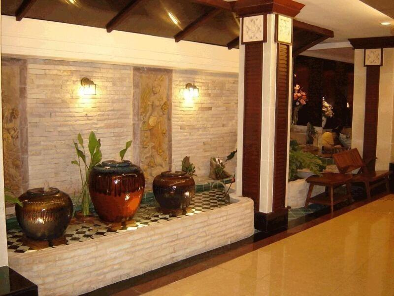Rambuttri House image