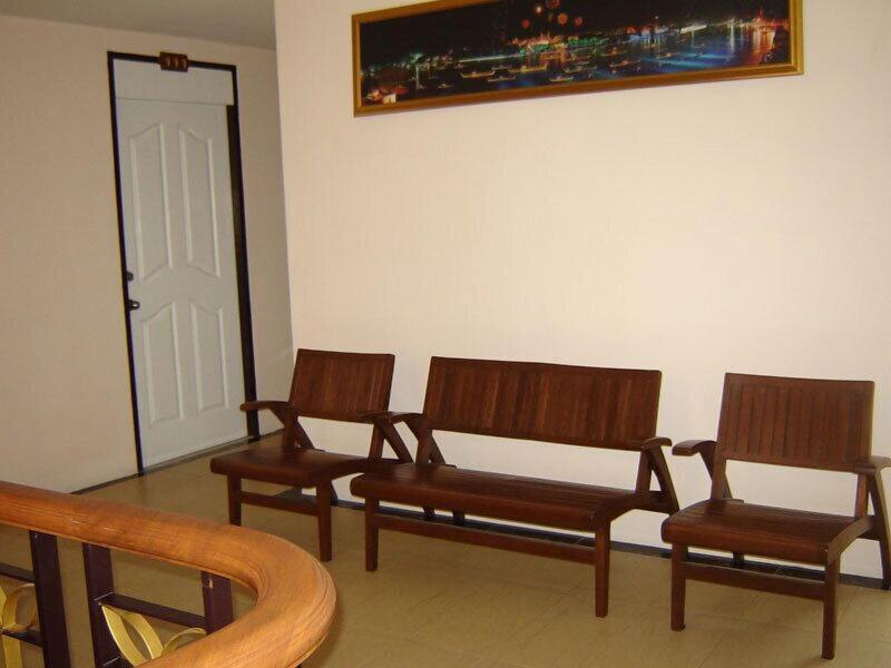 Rambuttri House image