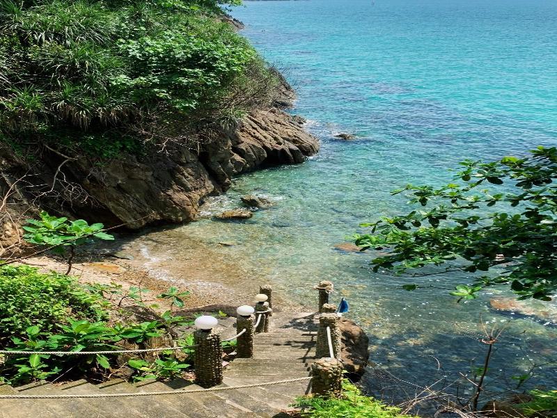 Koh Chang Hut Hotel image