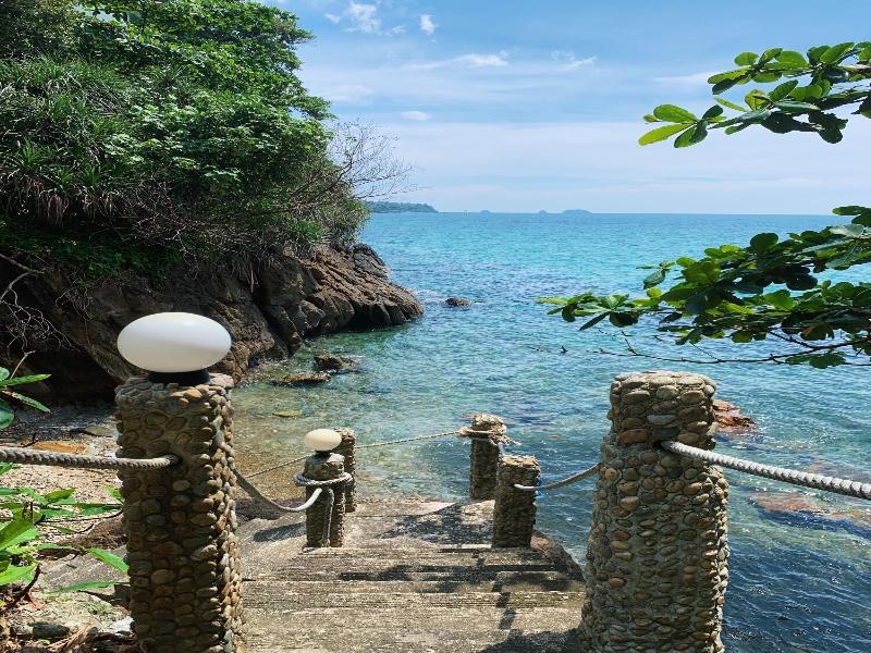 Koh Chang Hut Hotel image