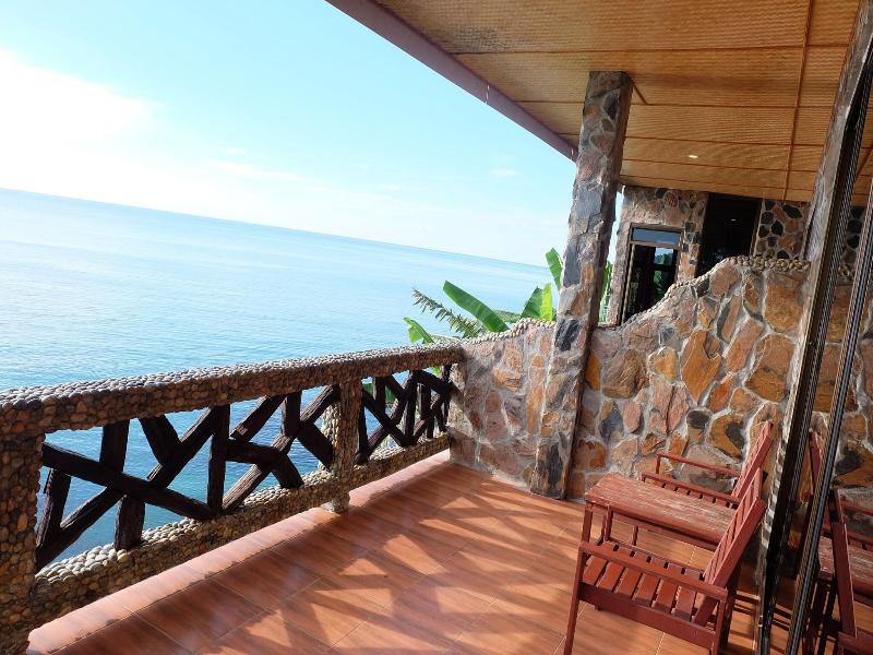 Koh Chang Hut Hotel image
