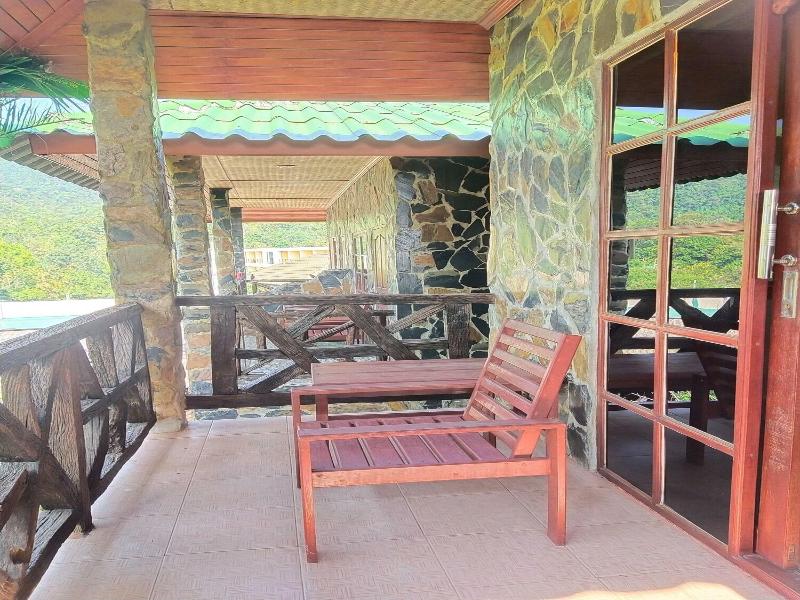 Koh Chang Hut Hotel image