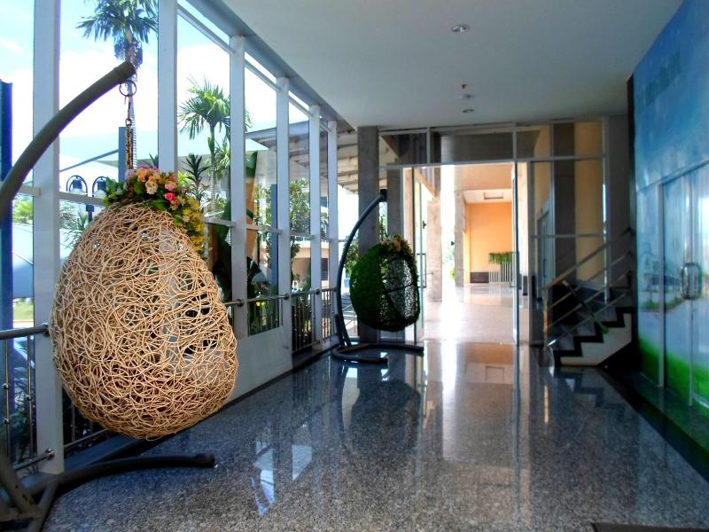 The O Valley Hotel image