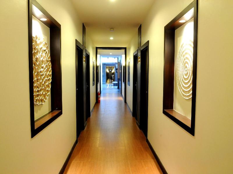 The O Valley Hotel image