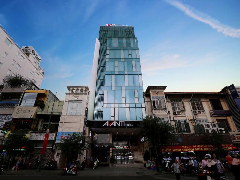 Avanti Hotel image