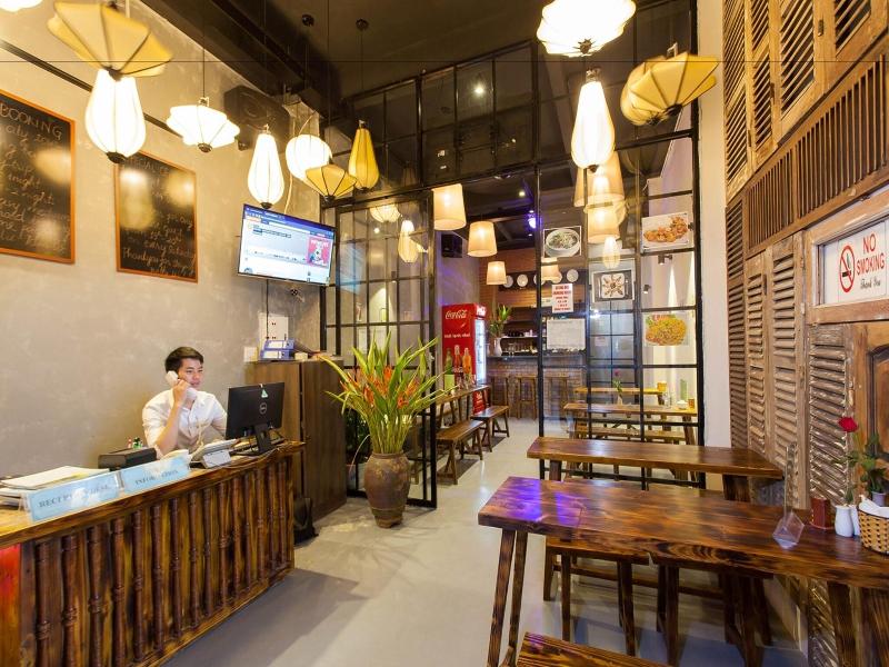 Luxury Backpackers image