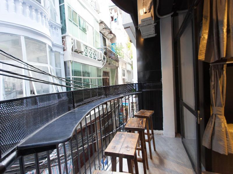 Luxury Backpackers image