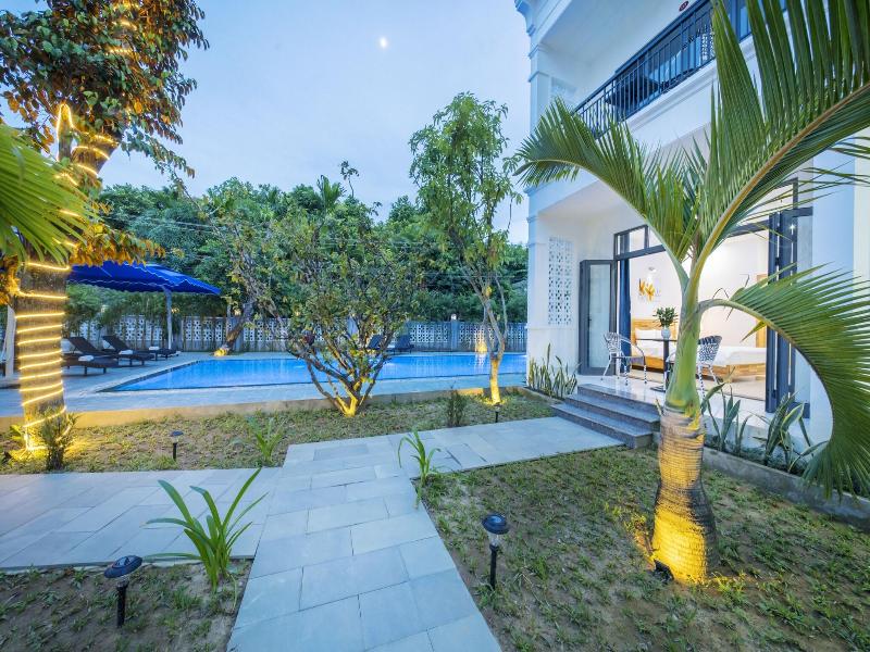 Tran Family Villas Boutique Hotel image