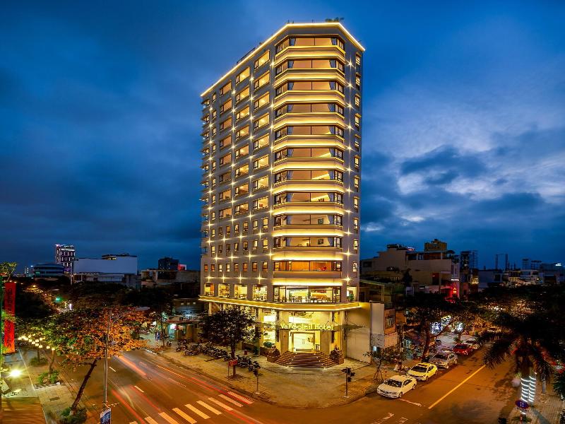 Val Soleil Hotel image
