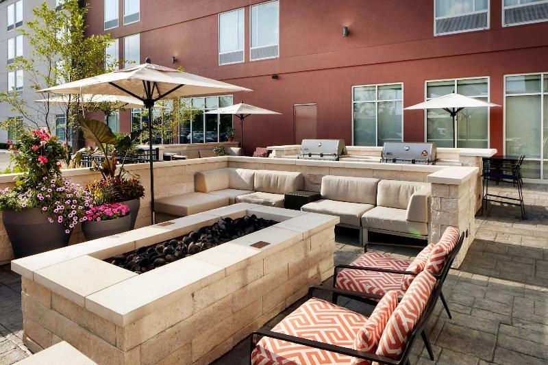 Towneplace Suites Columbus Easton Area image