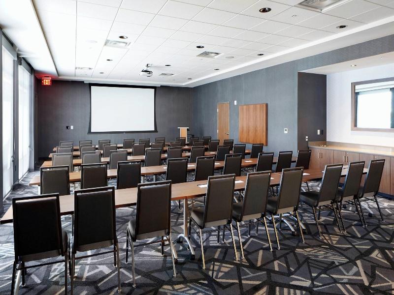 Towneplace Suites Columbus Easton Area image