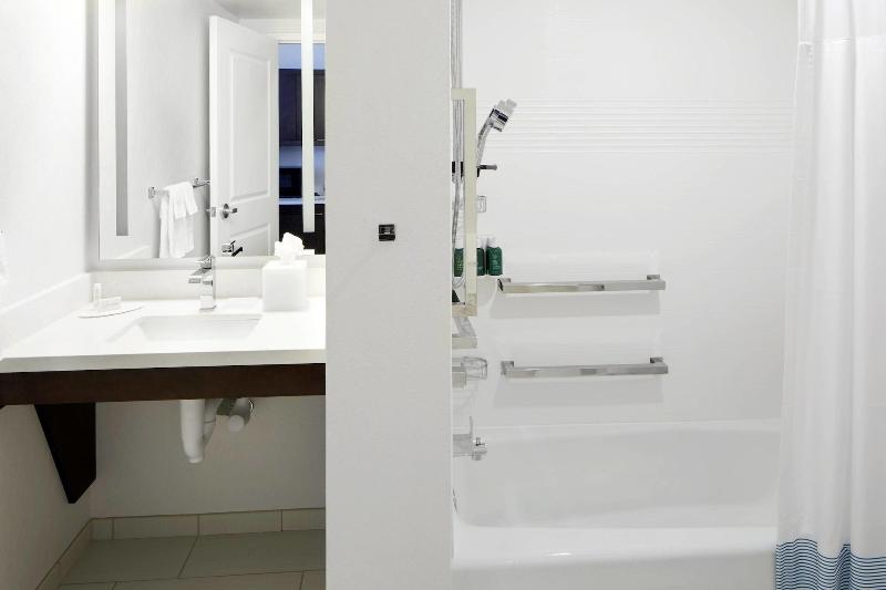 Towneplace Suites Columbus Easton Area image