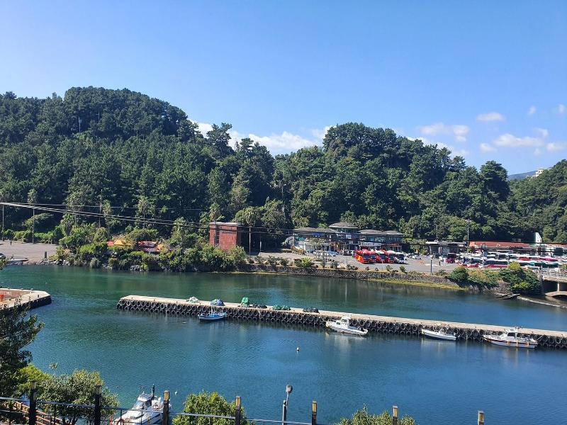 Cheonjiyeon Crystal Hotel