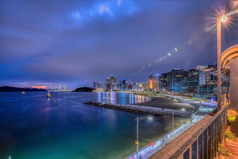 Mipo Oceanside Hotel image