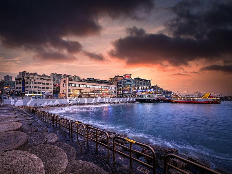 Mipo Oceanside Hotel image