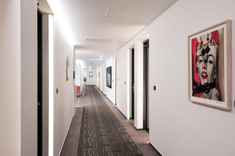 Mipo Oceanside Hotel image