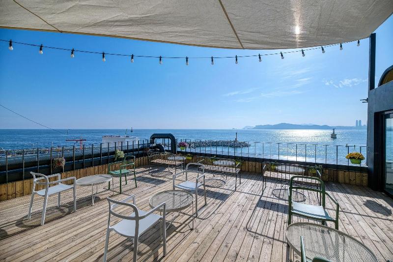 Mipo Oceanside Hotel image