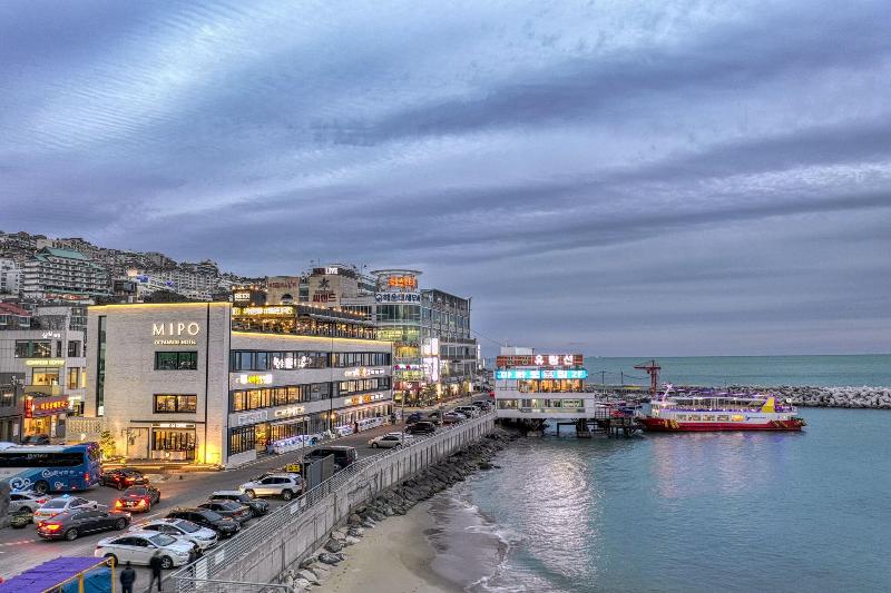 Mipo Oceanside Hotel image