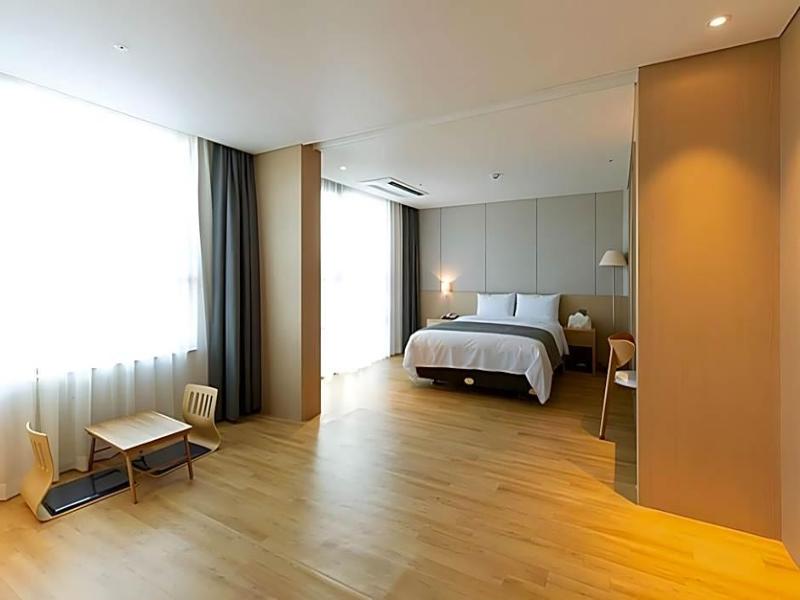 Hotel Win Story image