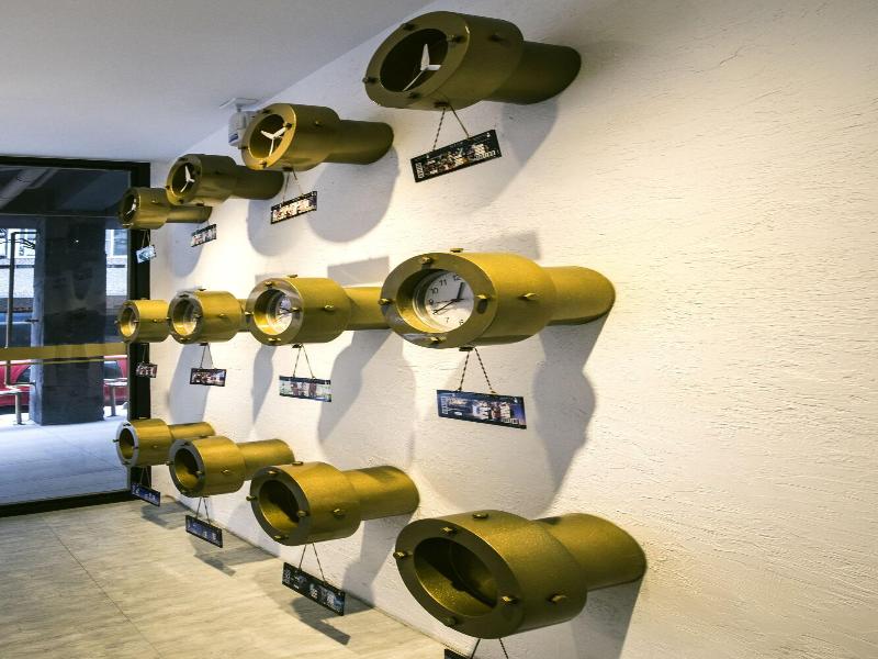Time Flyer Hotel image