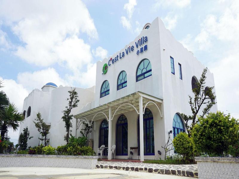 Cest La Vie Villa image