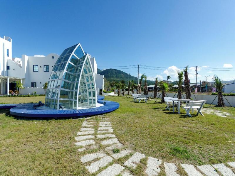Cest La Vie Villa image