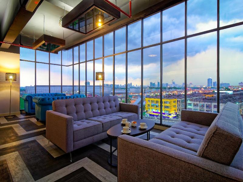 Bespoke Hotel Puchong image
