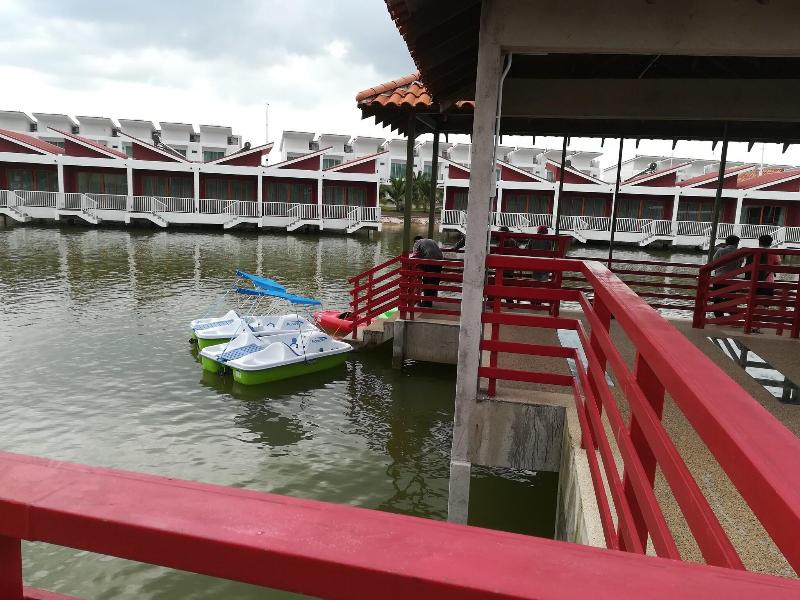 Tasik Villa International Resort image