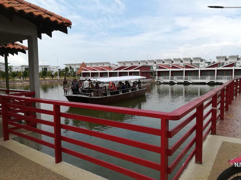 Tasik Villa International Resort image
